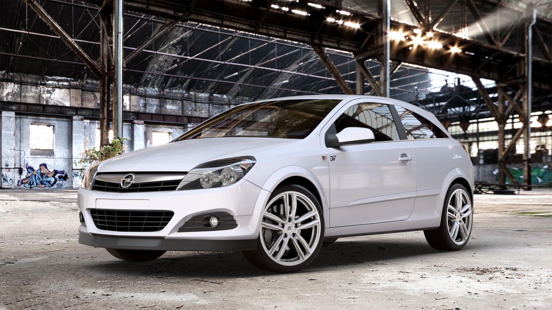 RC Design RC27 kristallsilber lackiert Felge mit Reifen in 18Zoll Winterfelge Alufelge auf Weiss Uni Opel Astra H GTC Typ A-H/C ⬇️ mit 15mm Tieferlegung ⬇️ Old Industrial Hall_max_4400mm_2024 Frontansicht_1