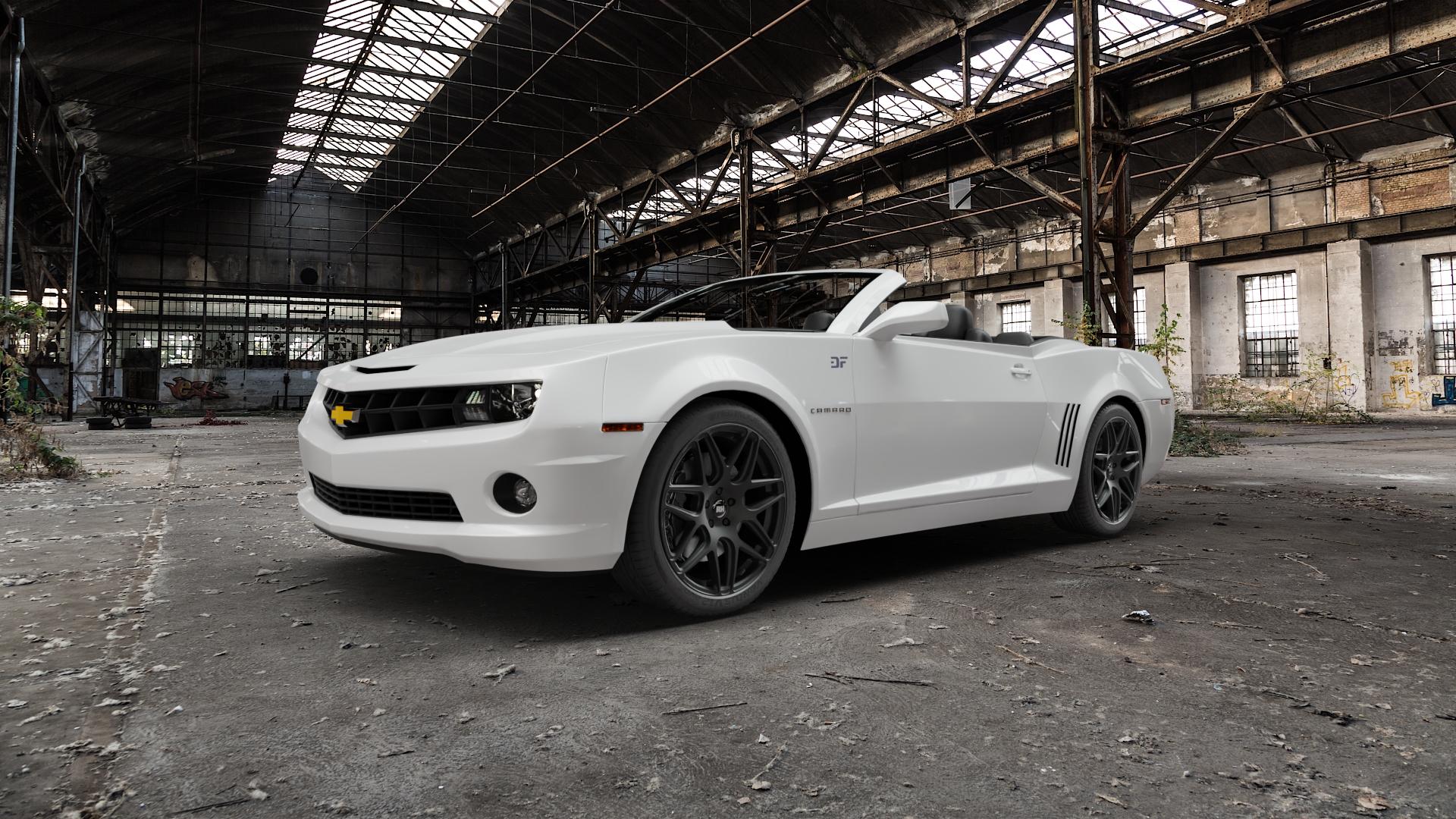 RH ALURAD RB11 racing schwarz lackiert Felge mit Reifen in 20Zoll Winterfelge Alufelge auf weissem Chevrolet Camaro V Cabrio ⬇️ mit 15mm Tieferlegung ⬇️ Old Industrial Hall_max5000mm_2022 Frontansicht_1