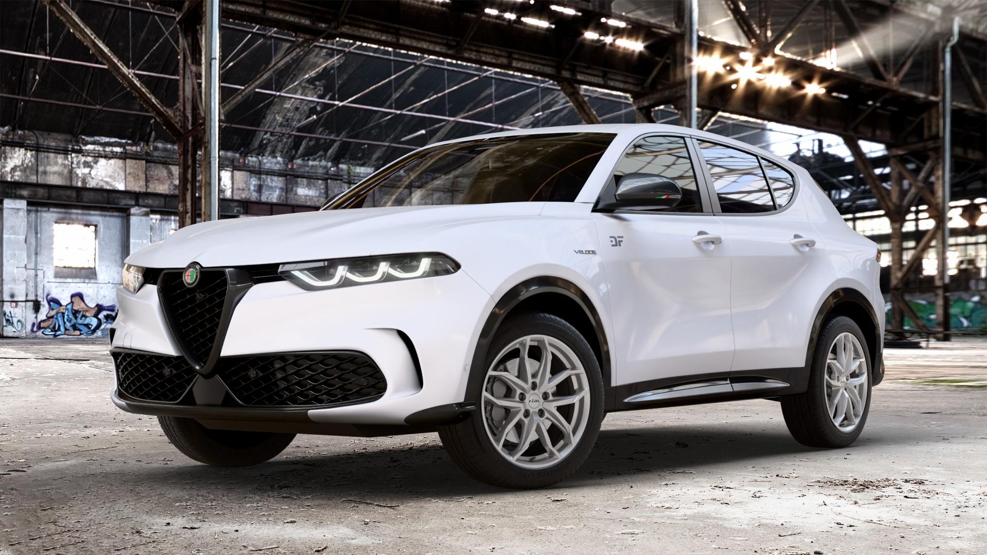 RIAL Lucca polar-silber Felge mit Reifen in 18Zoll Winterfelge Alufelge auf weissem Alfa Romeo Tonale Typ AV1 ⬇️ mit 15mm Tieferlegung ⬇️ Old Industrial Hall_max_4400mm_2024 Frontansicht_1