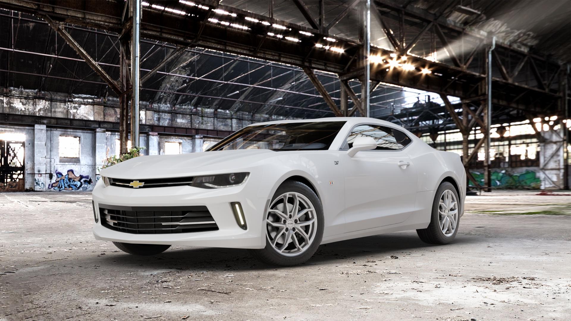 RIAL Lucca polar-silber Felge mit Reifen in 18Zoll Winterfelge Alufelge auf weissem Chevrolet Camaro VI Typ A1XC 2,0l Turbo 202kW (275 PS) 6,2l ZL1 485kW (659 ⬇️ mit 15mm Tieferlegung ⬇️ Old Industrial Hall_max_5300mm_2024 Frontansicht_1