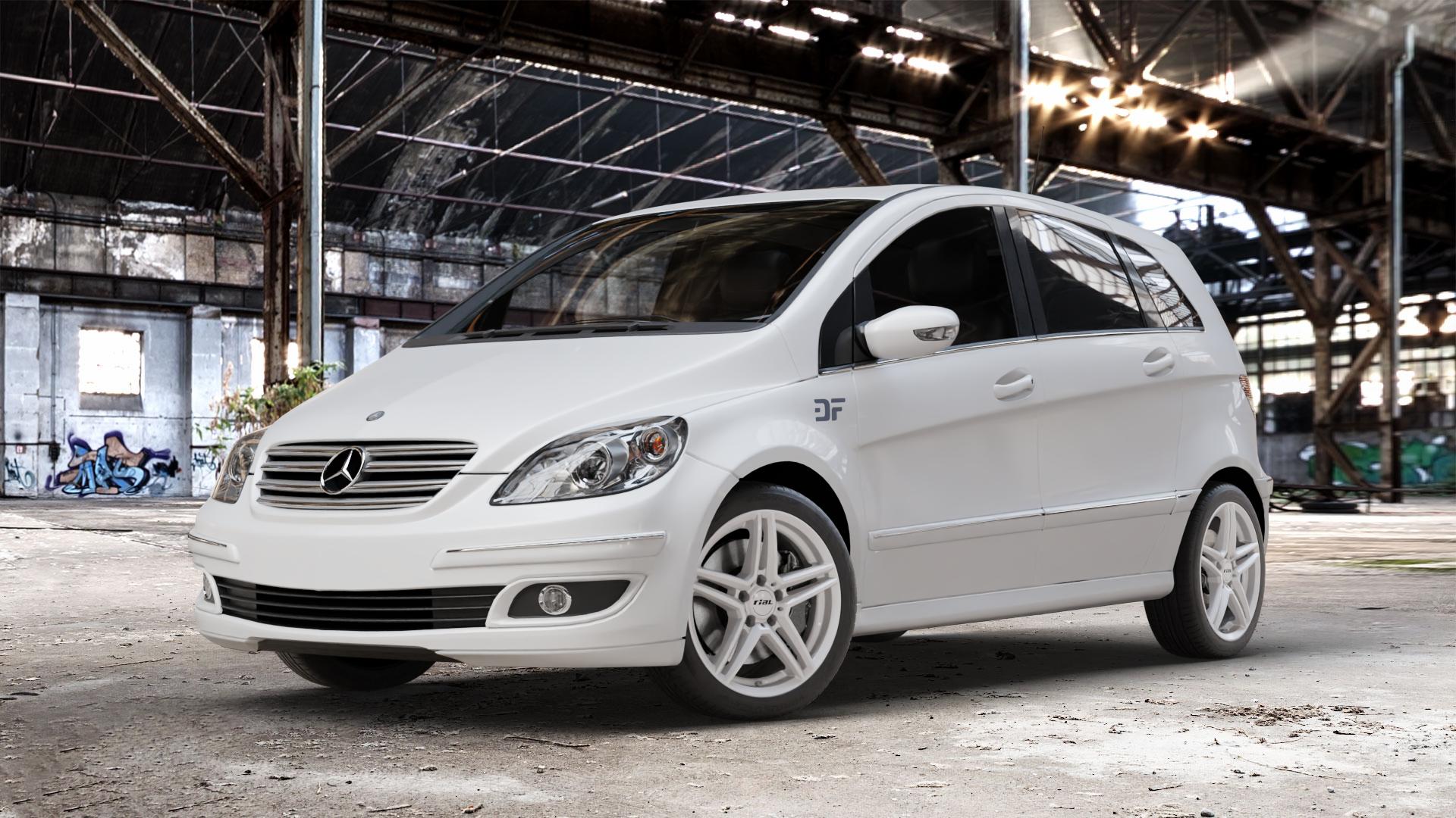 RIAL M10 polar-silber Felge mit Reifen in 17Zoll Winterfelge Alufelge auf weissem Mercedes B-Klasse Typ T245 ⬇️ mit 15mm Tieferlegung ⬇️ Old Industrial Hall_max_4400mm_2024 Frontansicht_1