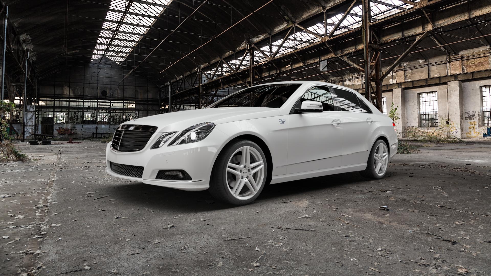 RIAL M10 polar-silber Felge mit Reifen in 18Zoll Winterfelge Alufelge auf weissem Mercedes E-Klasse Typ W212 Limousine ⬇️ mit 15mm Tieferlegung ⬇️ Old Industrial Hall_max5000mm_2022 Frontansicht_1
