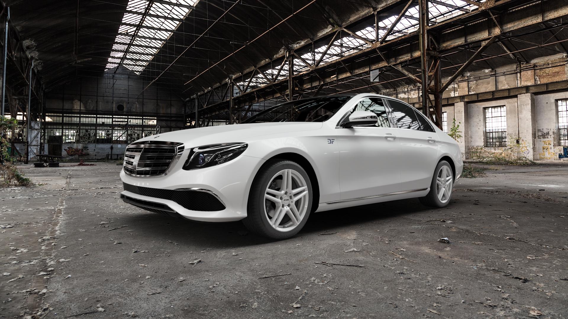 RIAL M10 polar-silber Felge mit Reifen in 18Zoll Winterfelge Alufelge auf weissem Mercedes E-Klasse Typ W213 Limousine ⬇️ mit 15mm Tieferlegung ⬇️ Old Industrial Hall_max5000mm_2022 Frontansicht_1