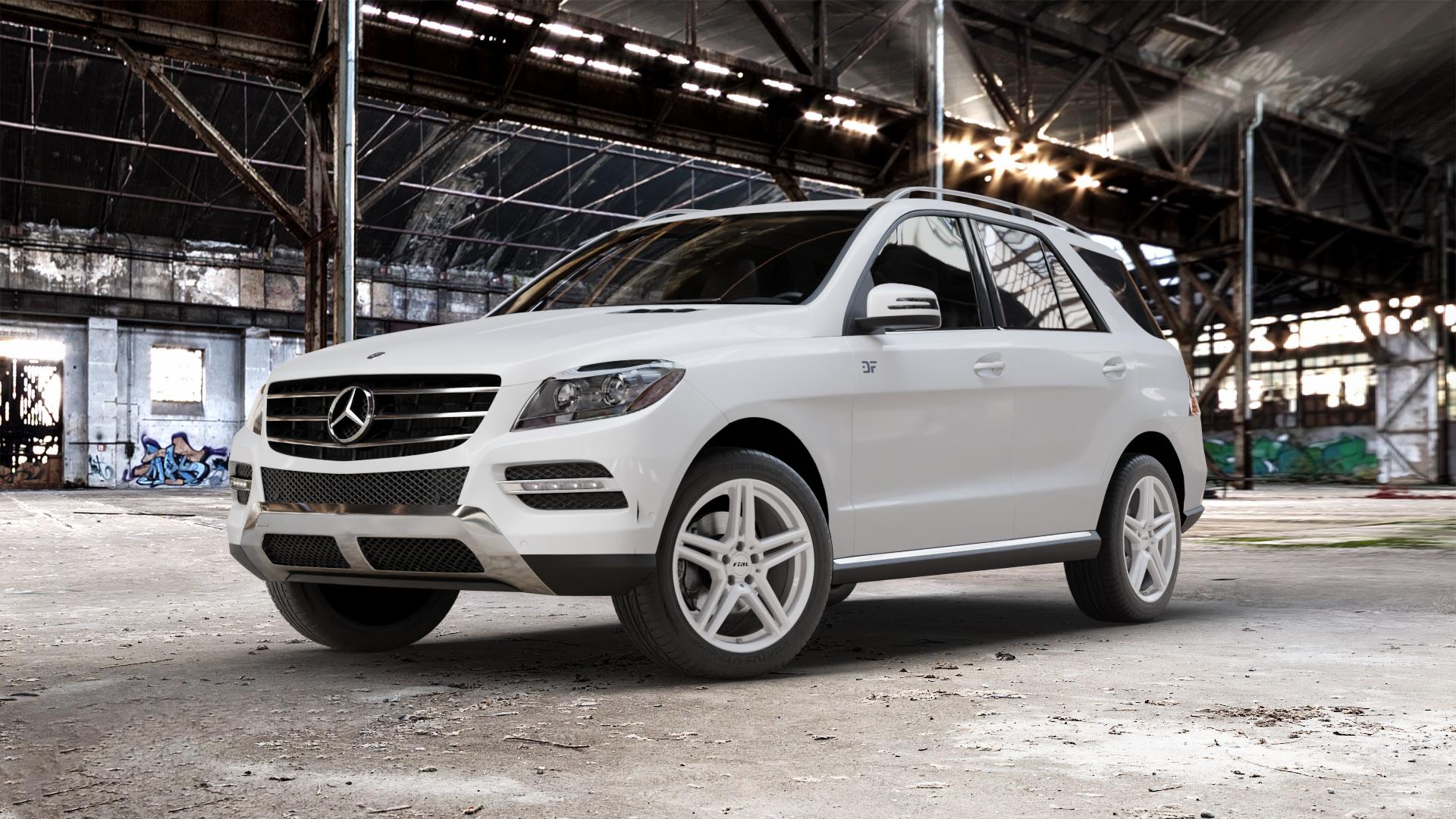 RIAL M10 polar-silber Felge mit Reifen in 19Zoll Winterfelge Alufelge auf weissem Mercedes M-Klasse Typ W166 ⬇️ mit 15mm Tieferlegung ⬇️ Old Industrial Hall_max_5300mm_2024 Frontansicht_1