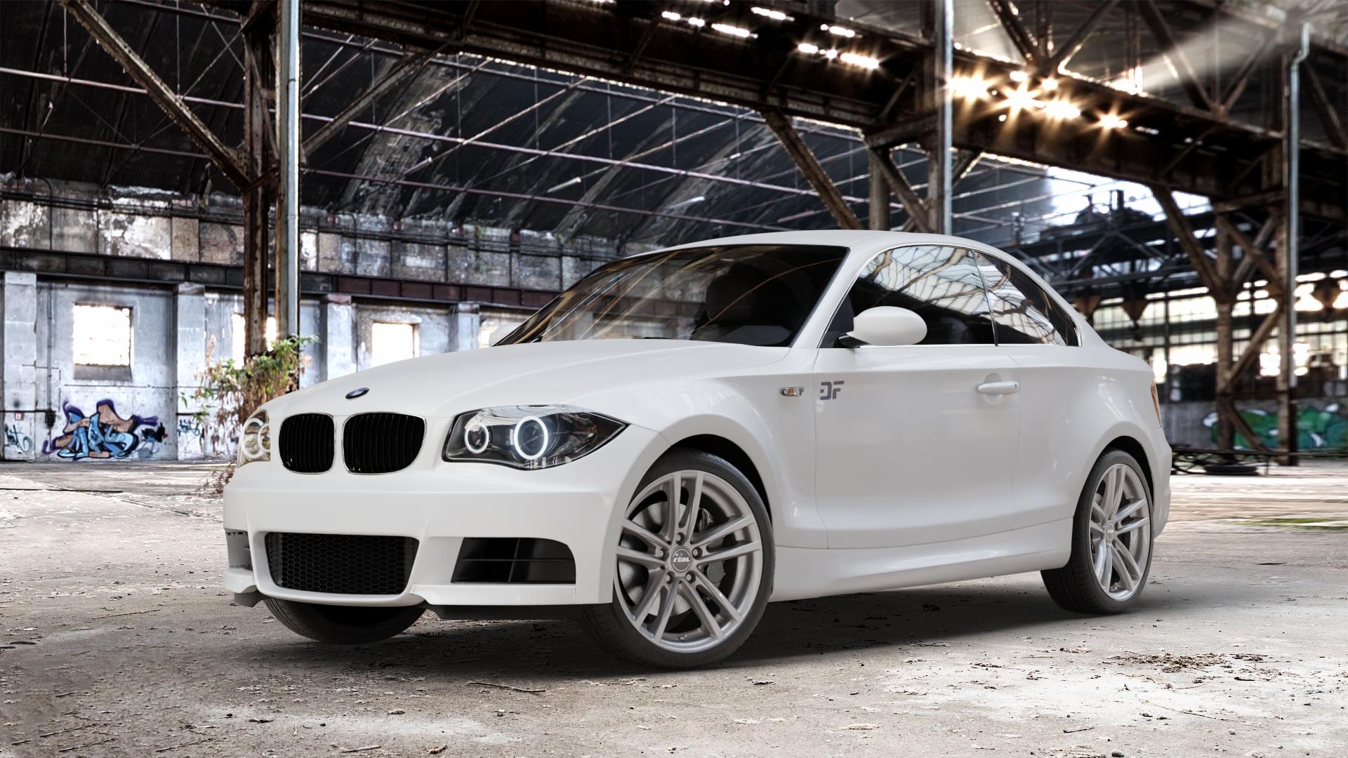 RIAL X10 metal-grey Felge mit Reifen grau in 18Zoll Winterfelge Alufelge auf weissem BMW 120d Typ E82 (Coupe) 123d 125i 135i 1M 118d 120i 1er Coupé (182, 1C) ⬇️ mit 15mm Tieferlegung ⬇️ Old Industrial Hall_max_4400mm_2024 Frontansicht_1