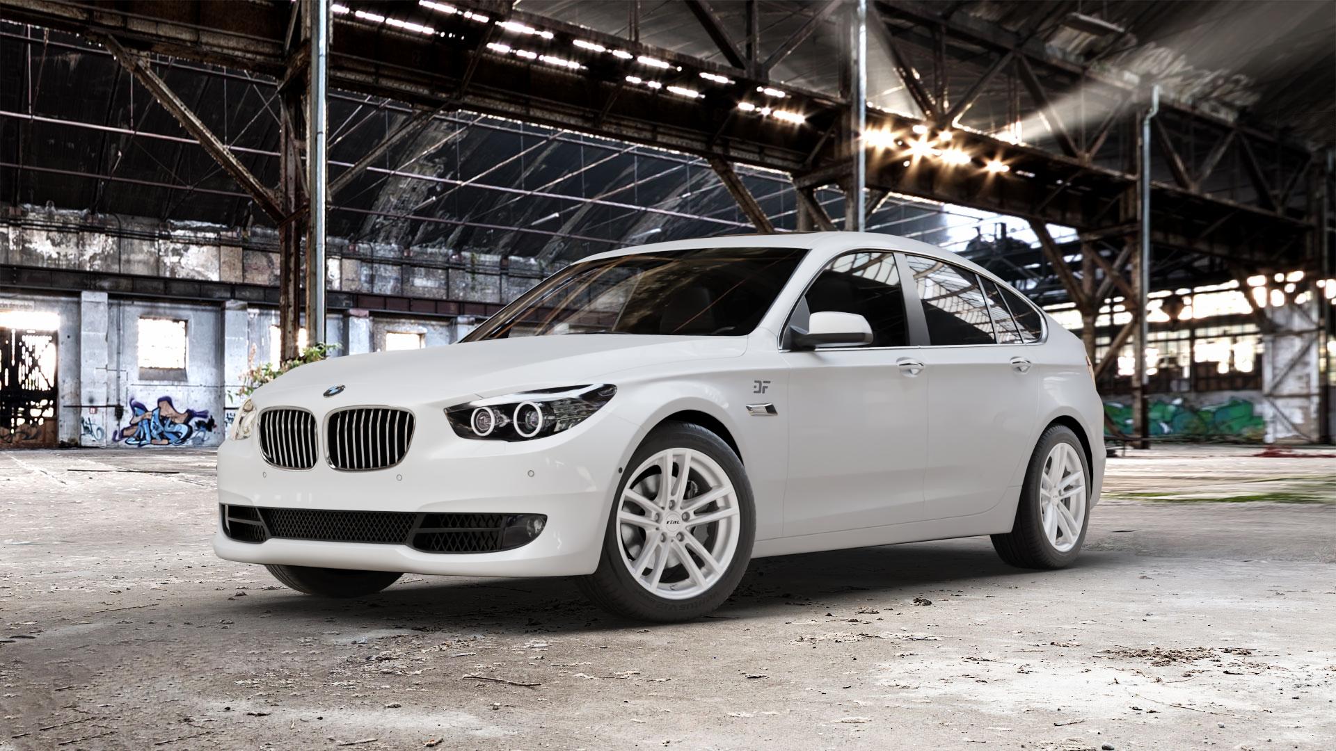 RIAL X10 polar-silber Felge mit Reifen in 18Zoll Winterfelge Alufelge auf weissem BMW 535i GT Typ F07 xDrive 550i 530d 535d 520d 528i 5er Gran Turismo (GT, K-N1) ⬇️ mit 15mm Tieferlegung ⬇️ Old Industrial Hall_max_5300mm_2024 Frontansicht_1
