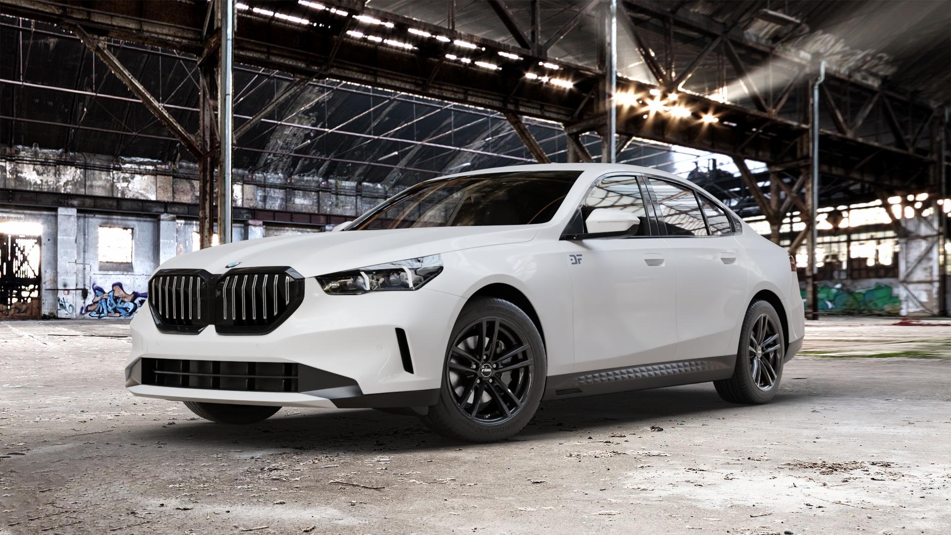 RIAL X10 racing-schwarz Felge mit Reifen in 18Zoll Winterfelge Alufelge auf weissem BMW 5er G60 Limousine (G6L) ⬇️ mit 15mm Tieferlegung ⬇️ Old Industrial Hall_max_5300mm_2024 Frontansicht_1