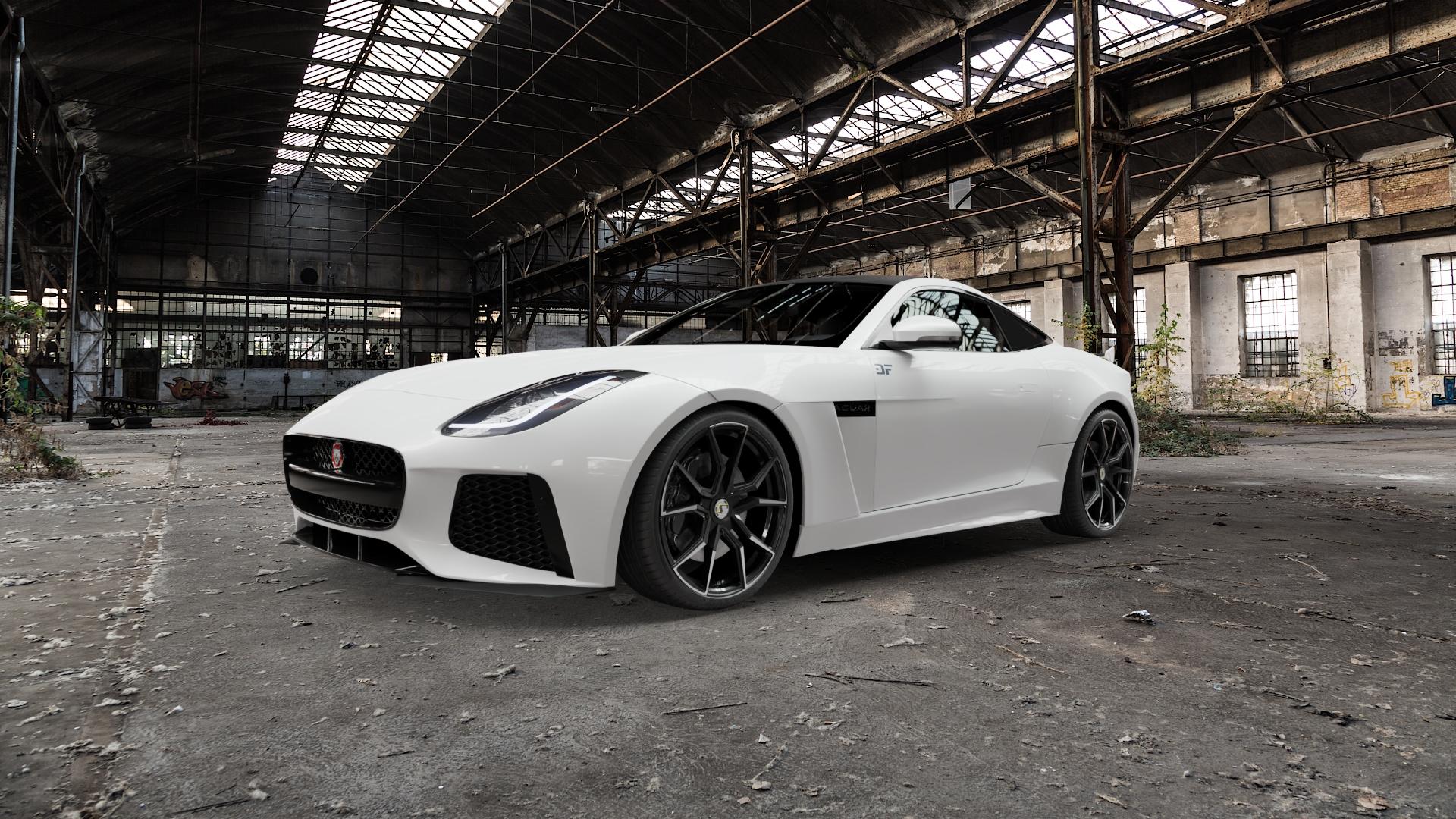SchmidtRevolution Schmidt Drago Softhorn HellCat Black Felge mit Reifen silber schwarz in 20Zoll Alufelge auf weissem Jaguar F-Type Coupe Typ QQ6 ⬇️ mit 15mm Tieferlegung ⬇️ Old Industrial Hall_max5000mm_2022 Frontansicht_1