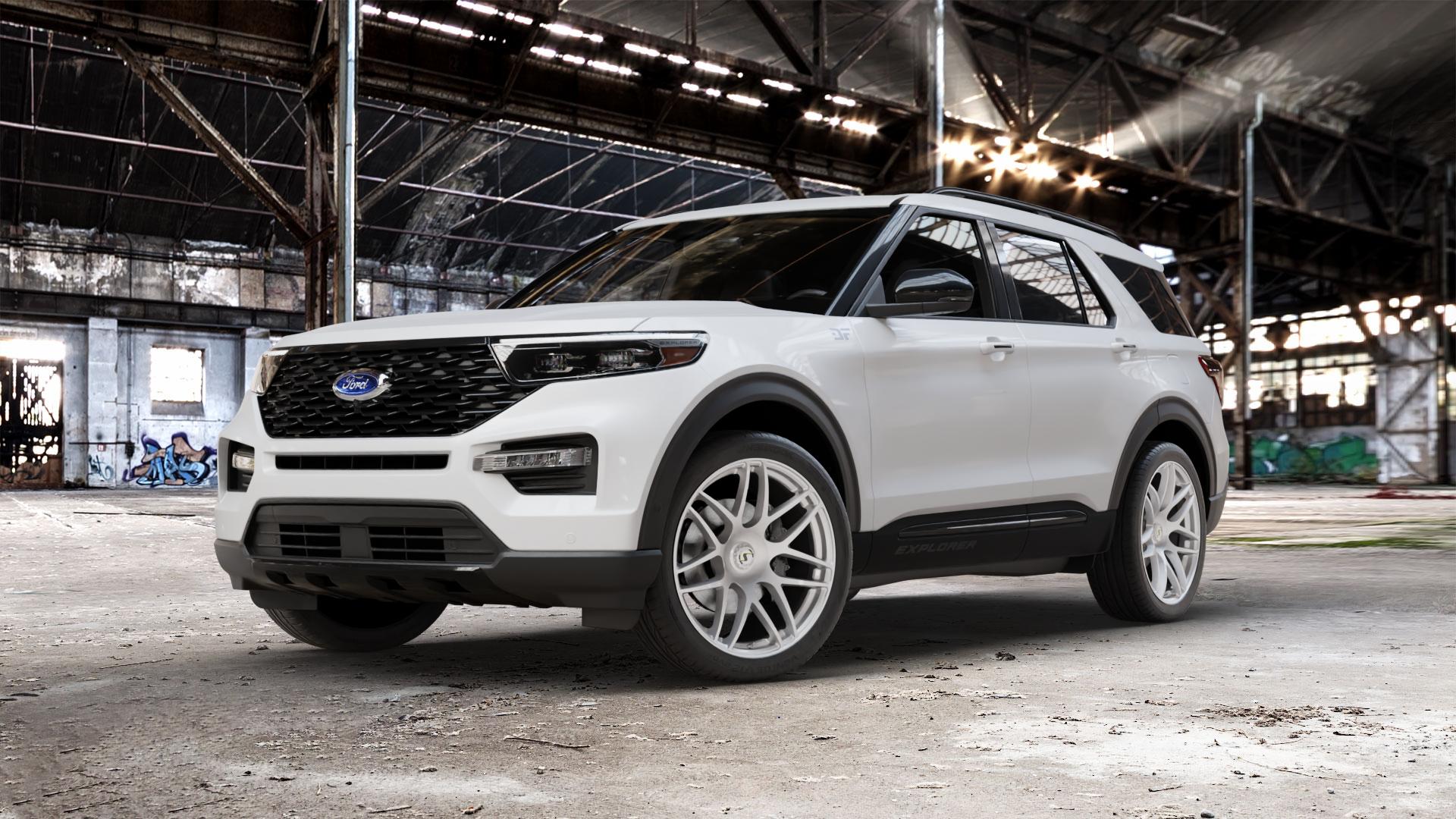 SchmidtRevolution Schmidt Gambit Softhorn CLC HighGloss Silver Felge mit Reifen silber in 22Zoll Winterfelge Alufelge auf weissem Ford Explorer Typ WUJ ⬇️ mit 15mm Tieferlegung ⬇️ Old Industrial Hall_max_5300mm_2024 Frontansicht_1
