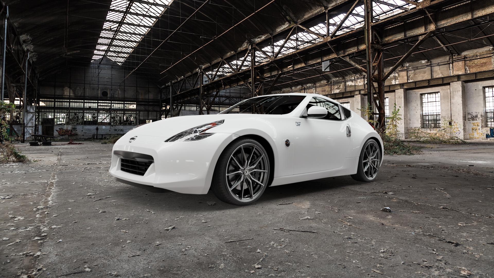 SchmidtRevolution Schmidt TwentyOne TitanBrushed Felge mit Reifen grau silber in 20Zoll Alufelge auf weissem Nissan 370Z Coupe ⬇️ mit 15mm Tieferlegung ⬇️ Old Industrial Hall_max5000mm_2022 Frontansicht_1