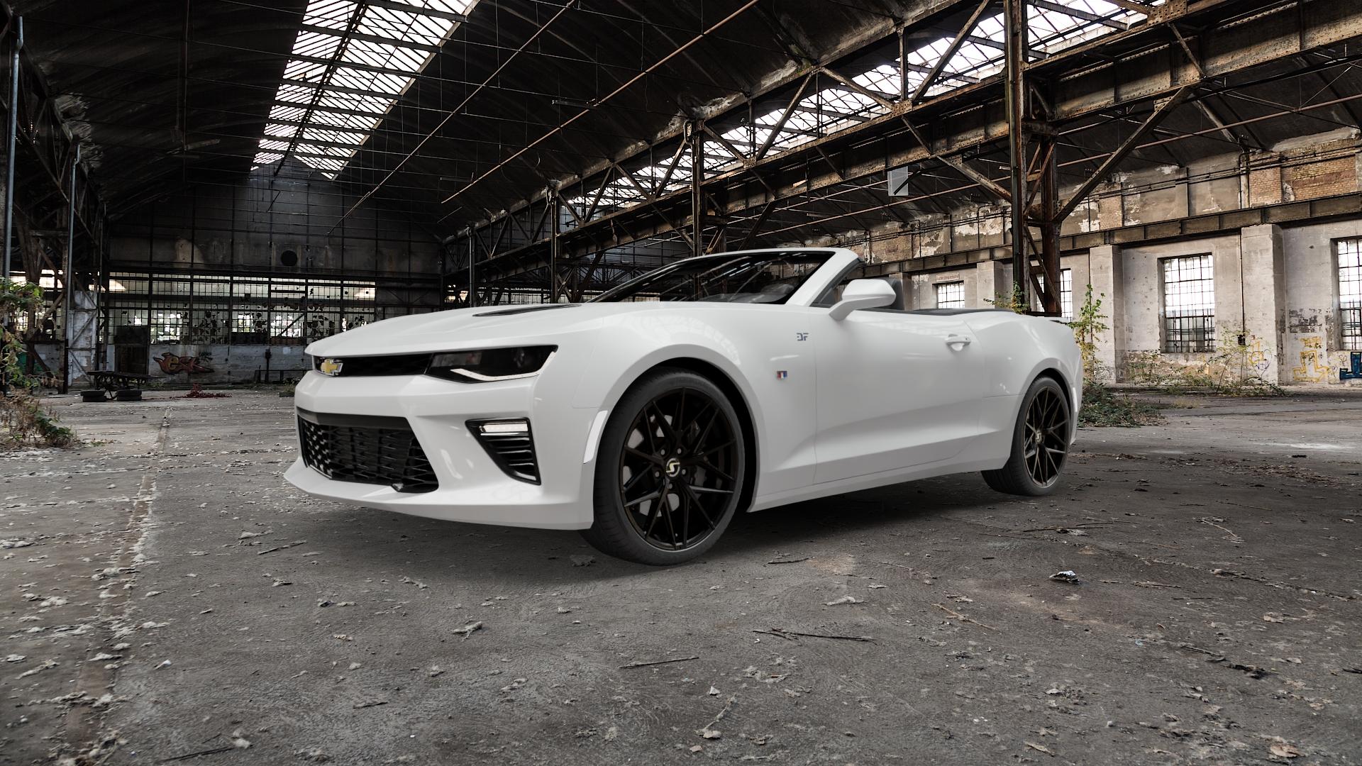 SchmidtRevolution Schmidt ZAYN SatinBlack Felge mit Reifen schwarz schwarz matt in 20Zoll Winterfelge Alufelge auf weissem Chevrolet Camaro VI Cabrio Typ A1XC ⬇️ mit 15mm Tieferlegung ⬇️ Old Industrial Hall_max5000mm_2022 Frontansicht_1