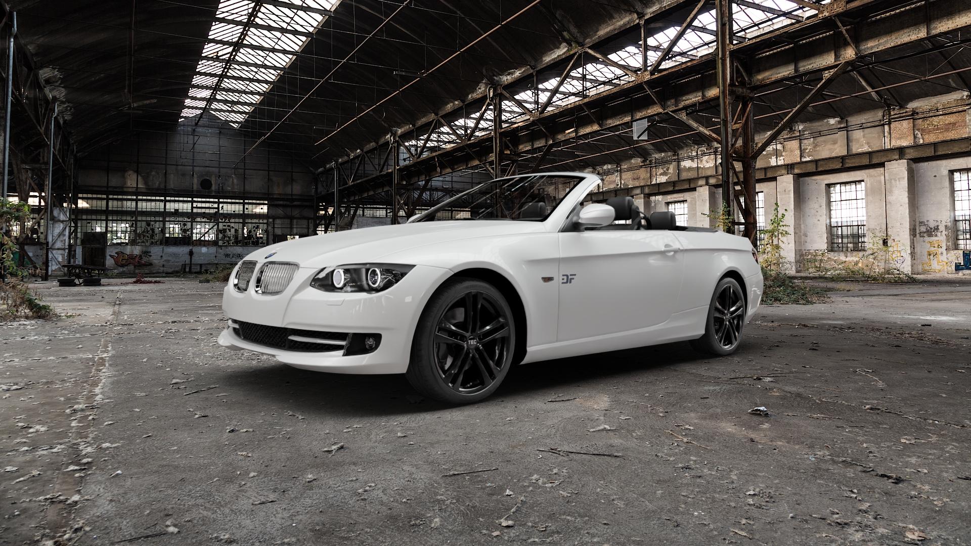 Tec Speedwheels AS4 Schwarz Glanz Felge mit Reifen in 18Zoll Winterfelge Alufelge auf weissem BMW M3 Typ E93 (Cabrio) 3er Cabrio (392C, 3C) ⬇️ mit 15mm Tieferlegung ⬇️ Old Industrial Hall_max5000mm_2022 Frontansicht_1