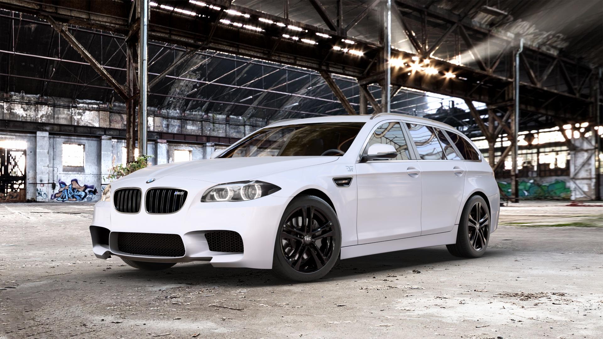 Tec Speedwheels AS4 Schwarz Glanz Felge mit Reifen in 18Zoll Winterfelge Alufelge auf weissem BMW M550d xDrive Typ F11 (Touring) 3,0l 280kW (381 PS) ⬇️ mit 15mm Tieferlegung ⬇️ Old Industrial Hall_max_5300mm_2024 Frontansicht_1