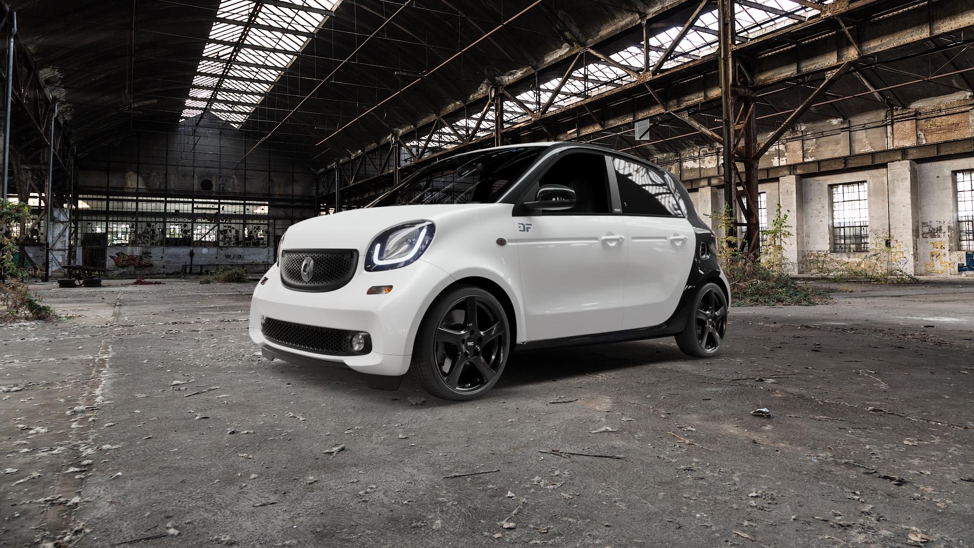 Tec Speedwheels AS5 Schwarz Glanz Felge mit Reifen in 17Zoll Winterfelge Alufelge auf weissem Smart Forfour II (453) ⬇️ mit 15mm Tieferlegung ⬇️ Old Industrial Hall_max5000mm_2022 Frontansicht_1