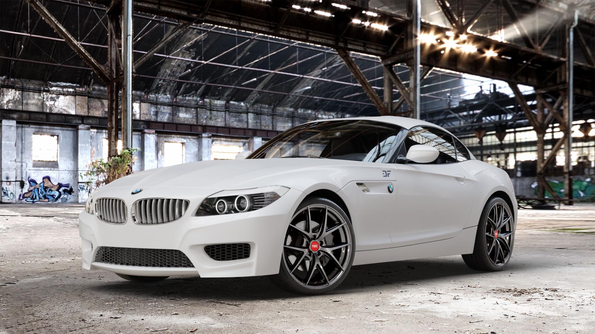 Tec Speedwheels GT6 EVO Hyper Black Felge mit Reifen grau schwarz anthrazit in 19Zoll Winterfelge Alufelge auf weissem BMW Z4 Roadster Typ E89 (Z89, ZR) ⬇️ mit 15mm Tieferlegung ⬇️ Old Industrial Hall_max_4400mm_2024 Frontansicht_1