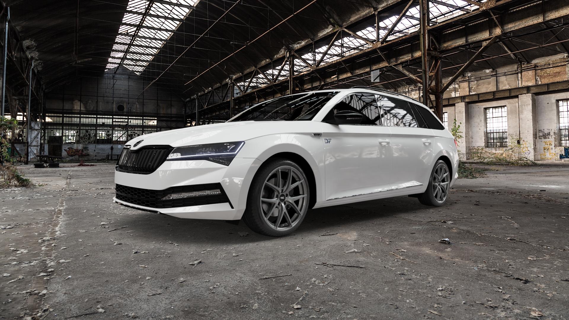 Tec Speedwheels GT6 EVO Hyper Black Felge mit Reifen grau schwarz anthrazit in 19Zoll Winterfelge Alufelge auf weissem Skoda Superb III Kombi Typ 3V Facelift ⬇️ mit 15mm Tieferlegung ⬇️ Old Industrial Hall_max5000mm_2022 Frontansicht_1