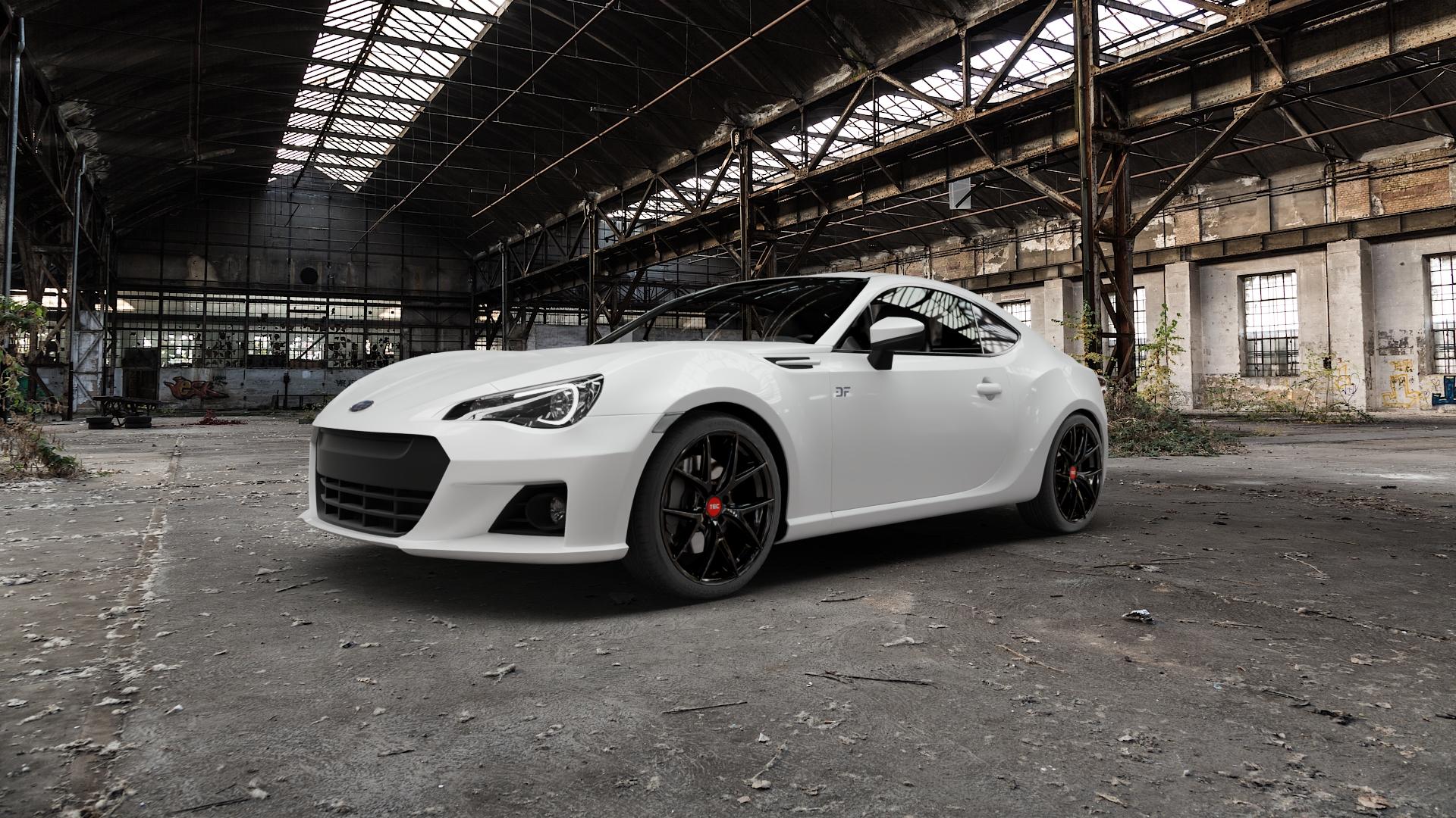 Tec Speedwheels GT6 EVO Schwarz Glanz Felge mit Reifen in 18Zoll Winterfelge Alufelge auf weissem Subaru BRZ Typ ZC Facelift ⬇️ mit 15mm Tieferlegung ⬇️ Old Industrial Hall_max5000mm_2022 Frontansicht_1