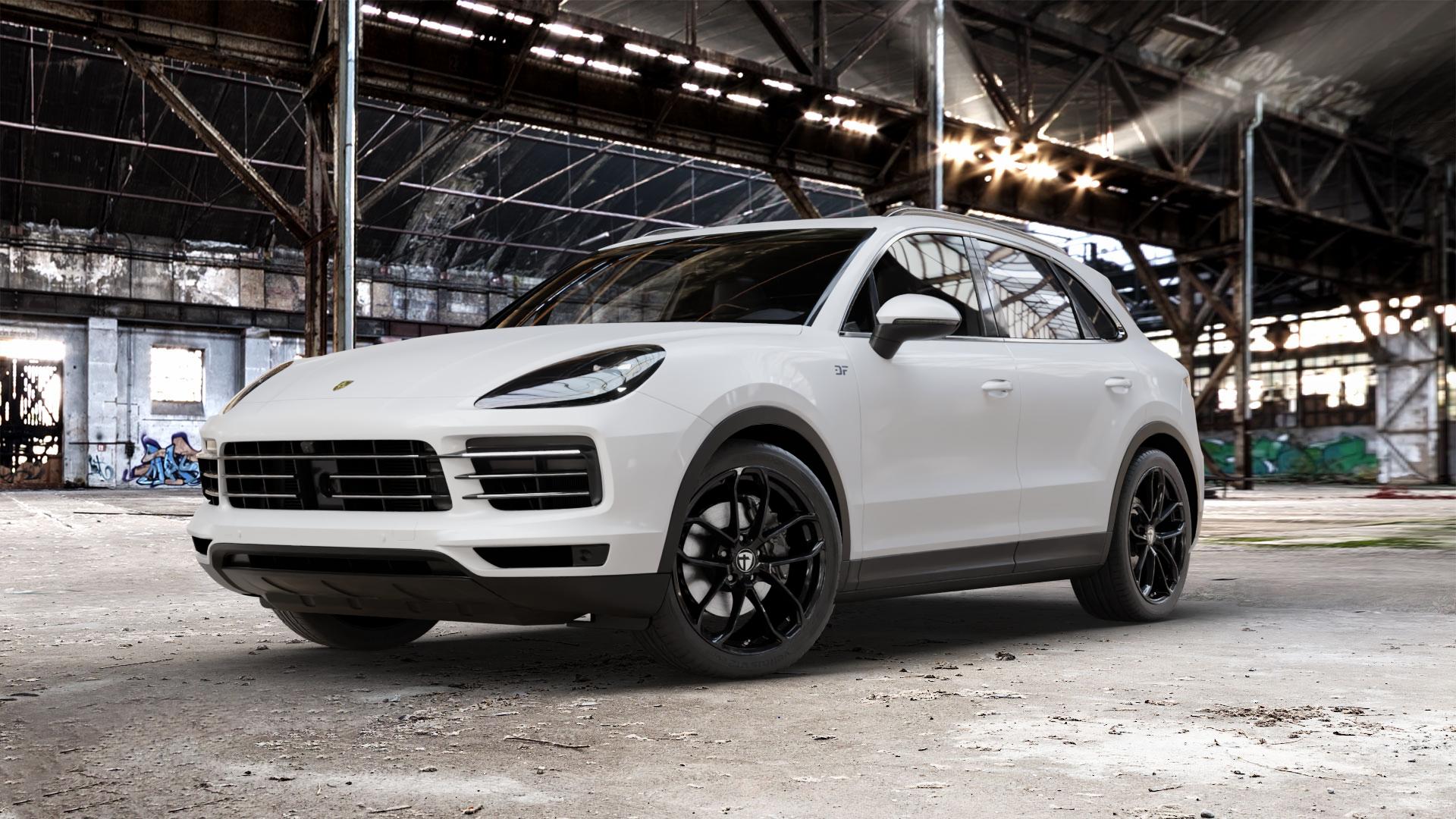 TOMASON AR2 black glossy Felge mit Reifen schwarz in 21Zoll Winterfelge Alufelge auf weissem Porsche Cayenne III Typ 9YA ⬇️ mit 15mm Tieferlegung ⬇️ Old Industrial Hall_max_5300mm_2024 Frontansicht_1