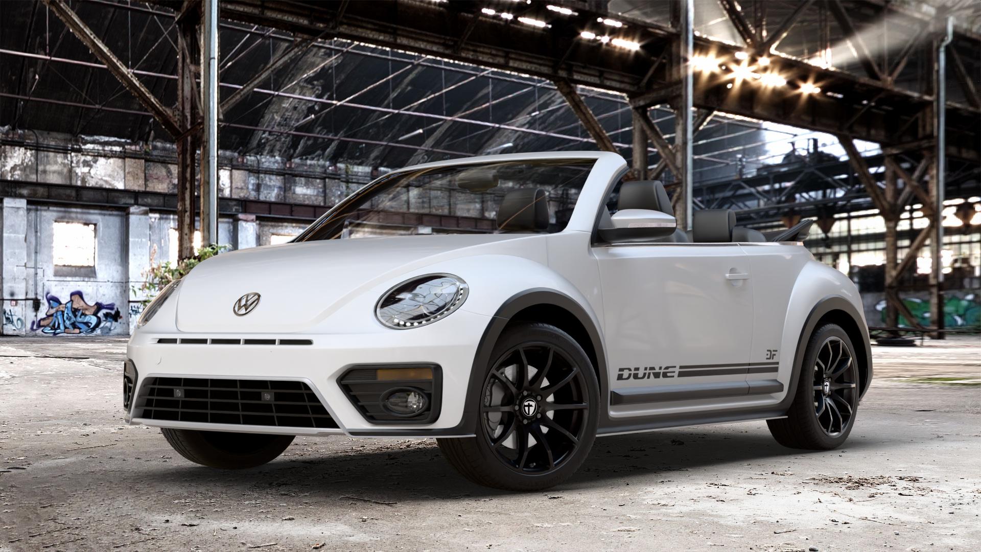 TOMASON TN1 black painted Felge mit Reifen schwarz in 18Zoll Winterfelge Alufelge auf weissem Volkswagen (VW) Beetle Dune Cabriolet Typ 16 ⬇️ mit 15mm Tieferlegung ⬇️ Old Industrial Hall_max_4400mm_2024 Frontansicht_1