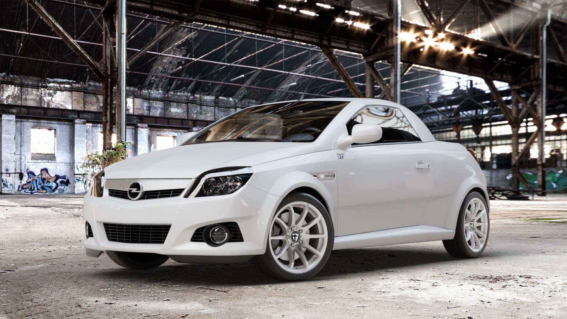 TOMASON TN1 bright silver Felge mit Reifen silber in 17Zoll Winterfelge Alufelge auf weissem Opel Tigra B TwinTop ⬇️ mit 15mm Tieferlegung ⬇️ Old Industrial Hall_max_4400mm_2024 Frontansicht_1
