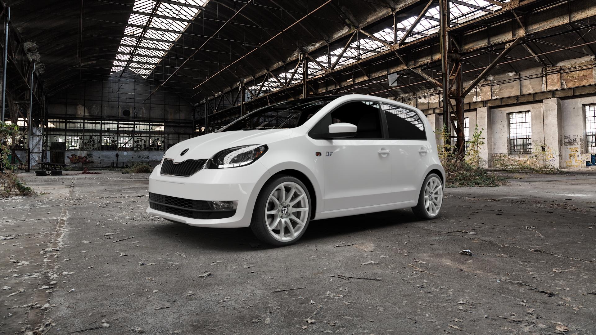 TOMASON TN1 bright silver Felge mit Reifen silber in 17Zoll Winterfelge Alufelge auf weissem Skoda Citigo Typ AA Facelift ⬇️ mit 15mm Tieferlegung ⬇️ Old Industrial Hall_max5000mm_2022 Frontansicht_1