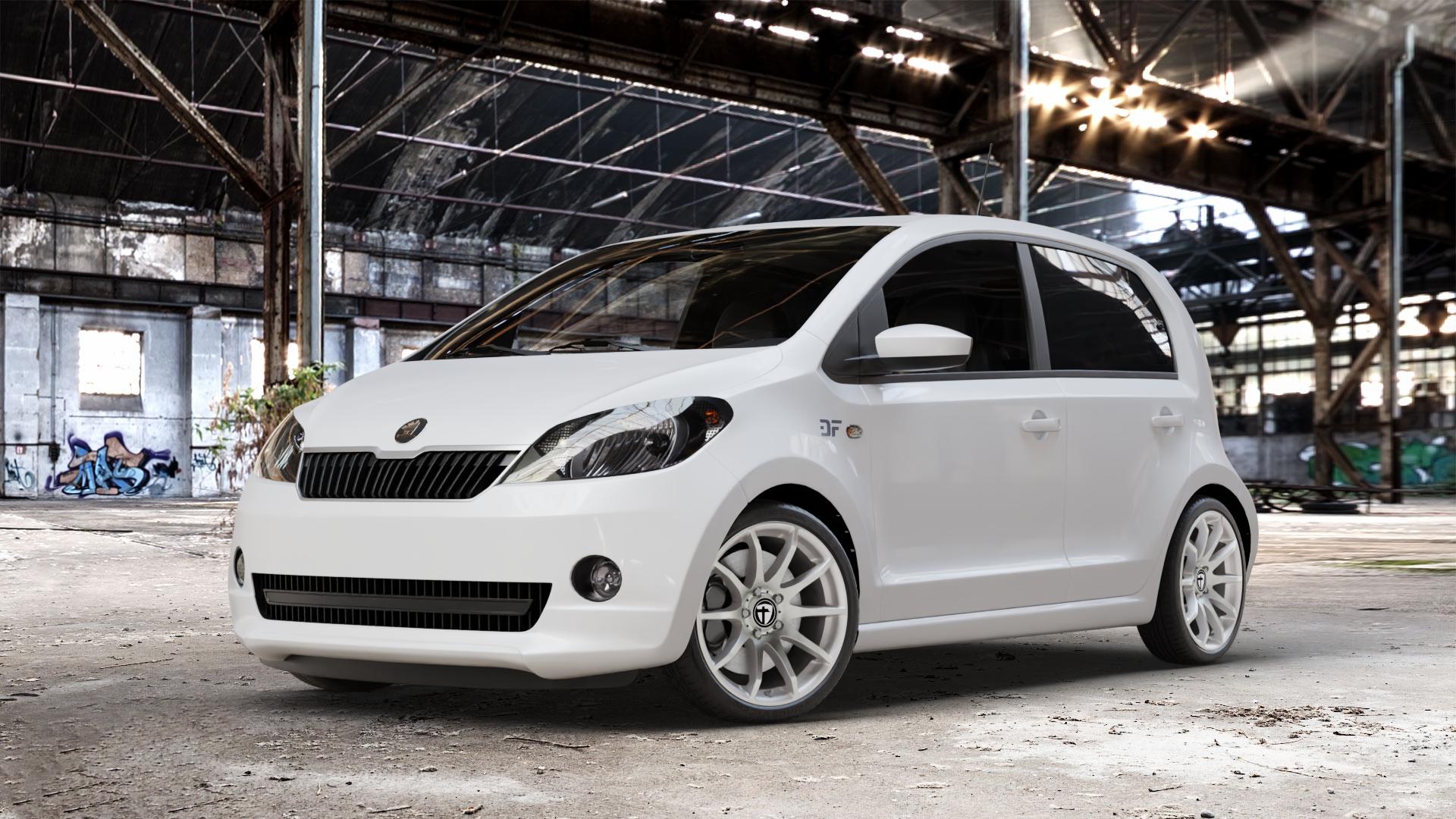 TOMASON TN1 bright silver Felge mit Reifen silber in 17Zoll Winterfelge Alufelge auf weissem Skoda Citigo Typ AA ⬇️ mit 15mm Tieferlegung ⬇️ Old Industrial Hall_max_4400mm_2024 Frontansicht_1