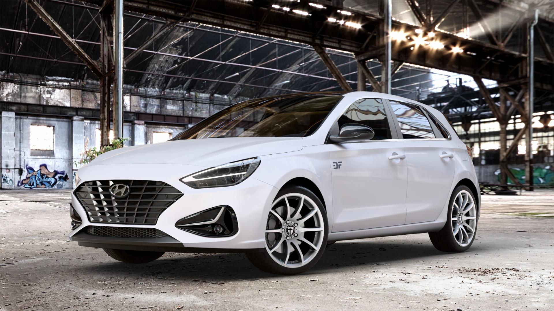 TOMASON TN1 bright silver Felge mit Reifen silber in 18Zoll Winterfelge Alufelge auf weissem Hyundai i30 Typ PDE Facelift 1,0l T-GDI 88kW Mild-Hybrid (120 PS) 1,5l 117kW (159 81kW (110 1,6l CRDi 85kW (116 100kW (136 II ⬇️ mit 15mm Tieferlegung ⬇️ Old Industrial Hall_max_4400mm_2024 Frontansicht_1