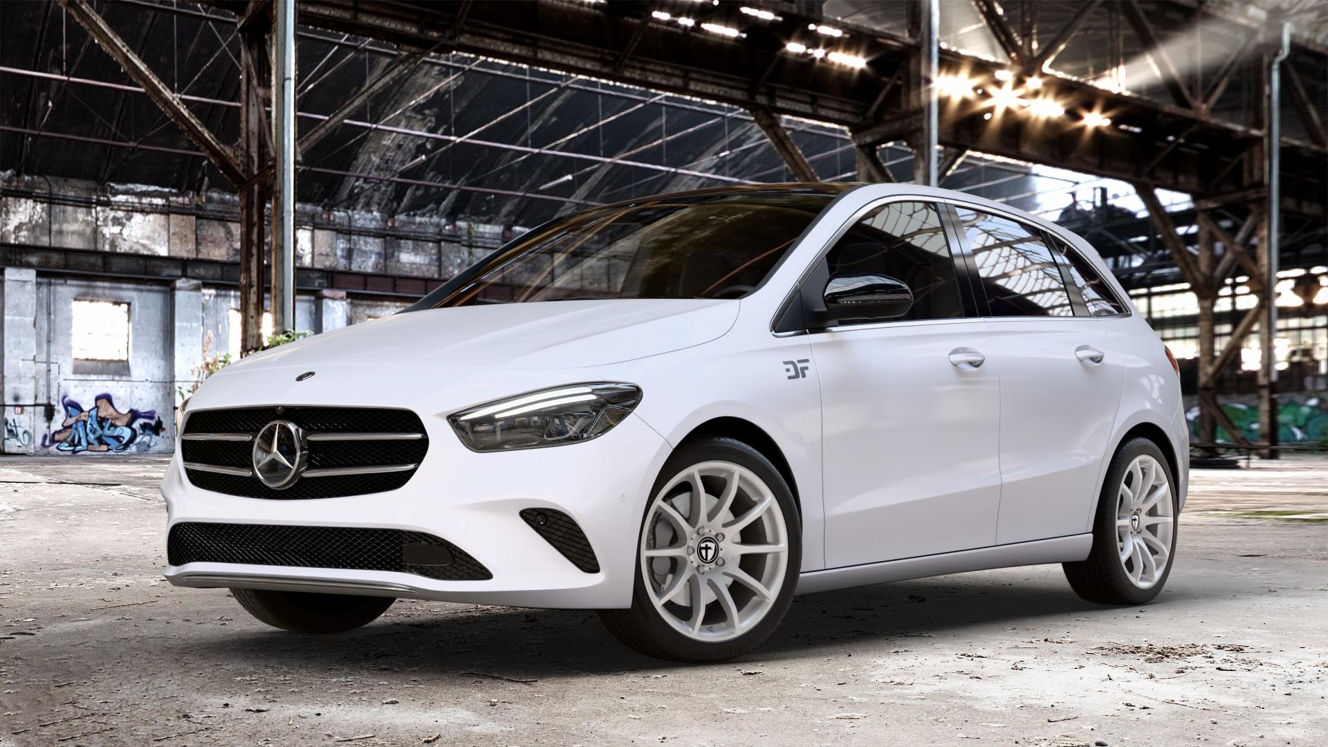 TOMASON TN1 bright silver Felge mit Reifen silber in 18Zoll Winterfelge Alufelge auf weissem Mercedes B-Klasse Typ W247 ⬇️ mit 15mm Tieferlegung ⬇️ Old Industrial Hall_max_4400mm_2024 Frontansicht_1