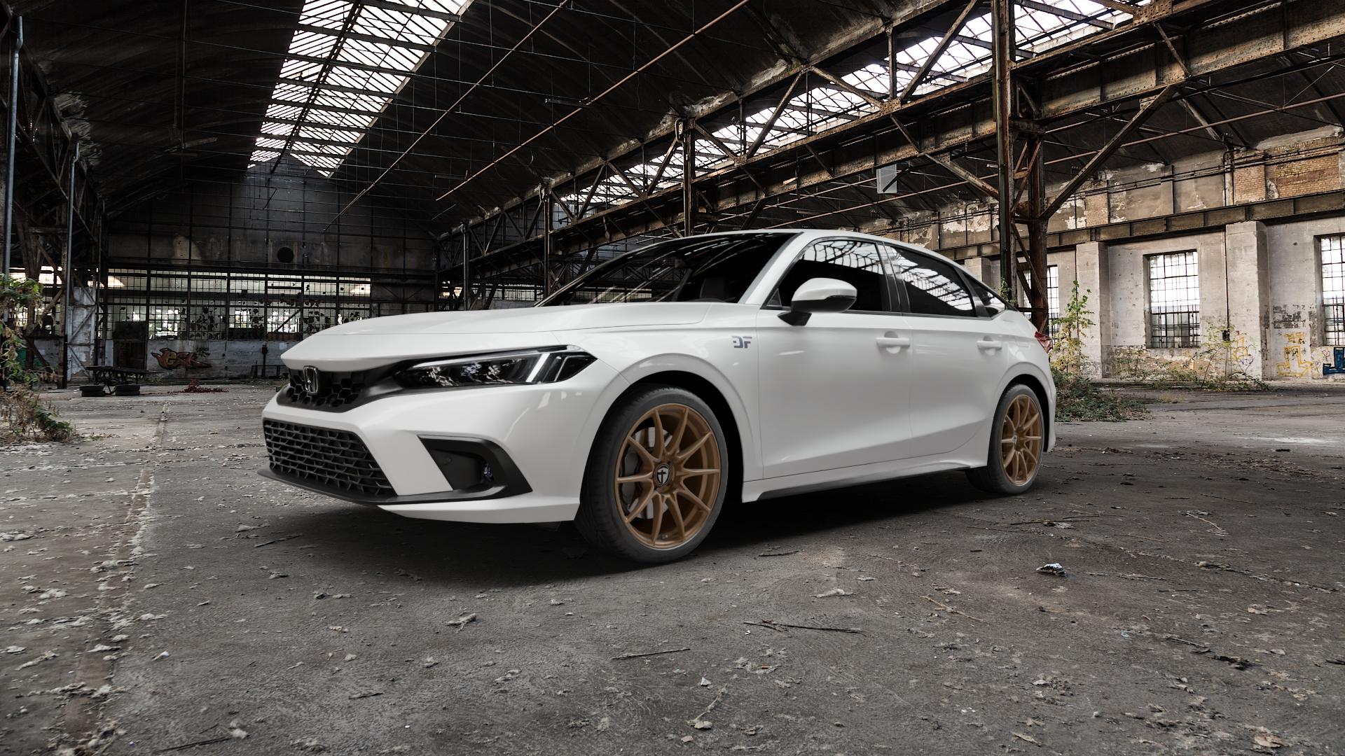 TOMASON TN25 Superlight mattbronze Felge mit Reifen in 18Zoll Alufelge auf weissem Honda Civic 11 Schrägheck (FE) 2,0l e:HEV 105kW Mild-Hybrid (143 PS) ⬇️ mit 15mm Tieferlegung ⬇️ Old Industrial Hall_max5000mm_2022 Frontansicht_1
