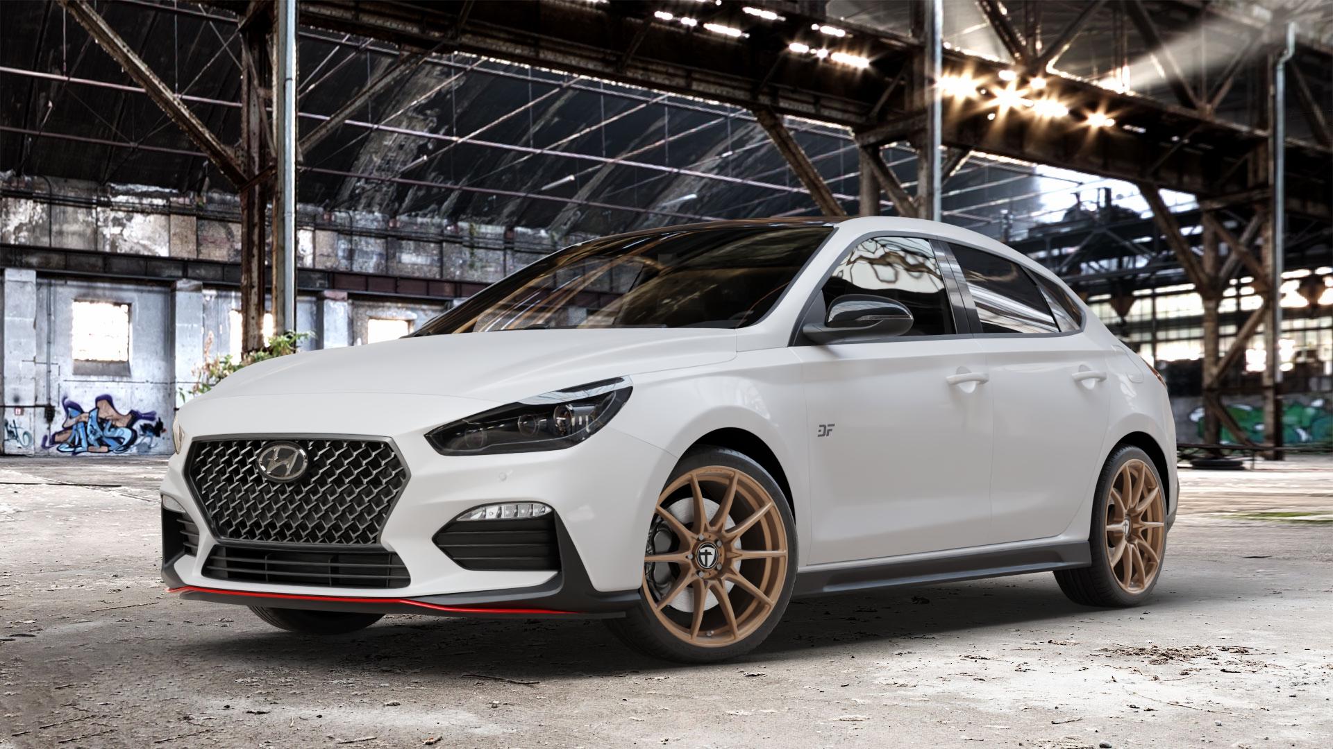 TOMASON TN25 Superlight mattbronze Felge mit Reifen in 18Zoll Alufelge auf weissem Hyundai i30 Typ PDE Fastback ⬇️ mit 15mm Tieferlegung ⬇️ Old Industrial Hall_max_4400mm_2024 Frontansicht_1