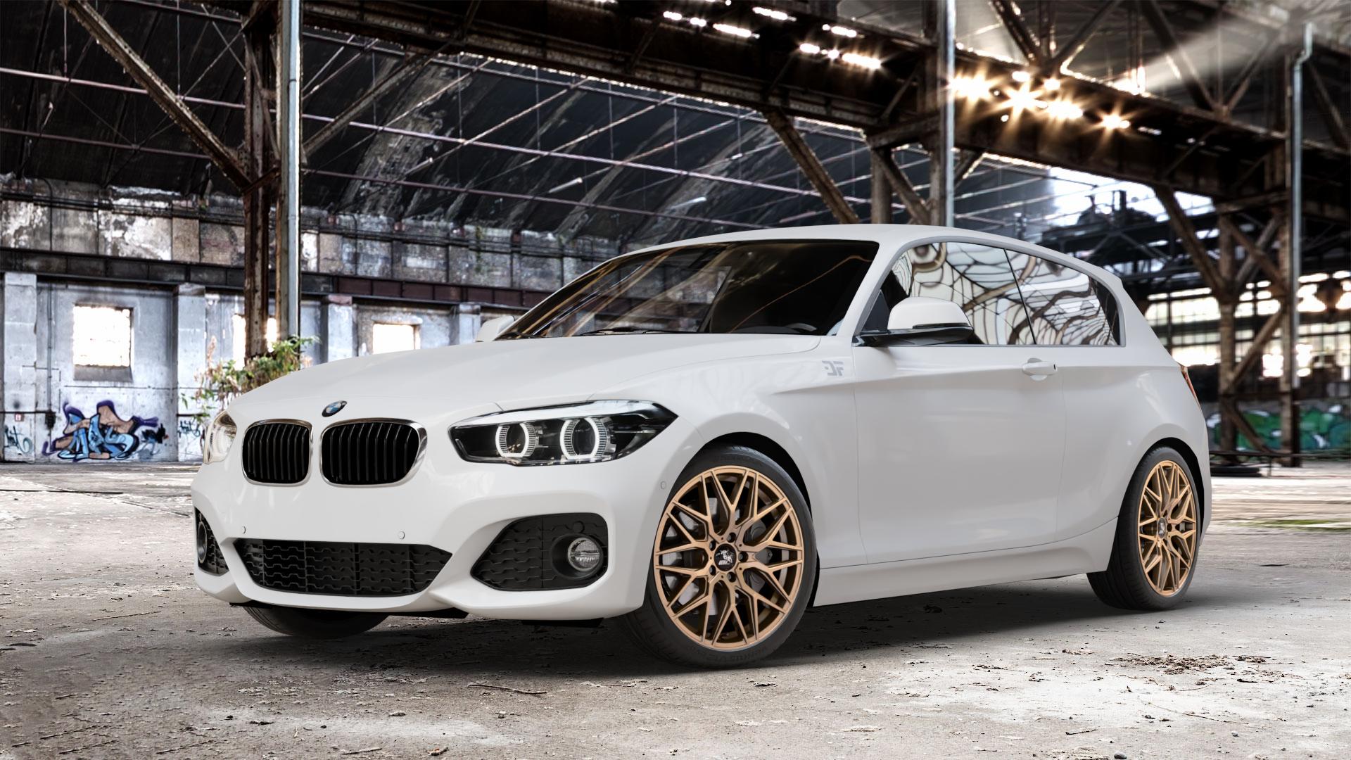 Ultrawheels UA1E BRONZE MATT Felge mit Reifen in 18Zoll Winterfelge Alufelge auf weissem BMW 1 M135i Typ F20 F21 xDrive M140i Facelift 1er Fünftürer (1K4) ⬇️ mit 15mm Tieferlegung ⬇️ Old Industrial Hall_max_4400mm_2024 Frontansicht_1