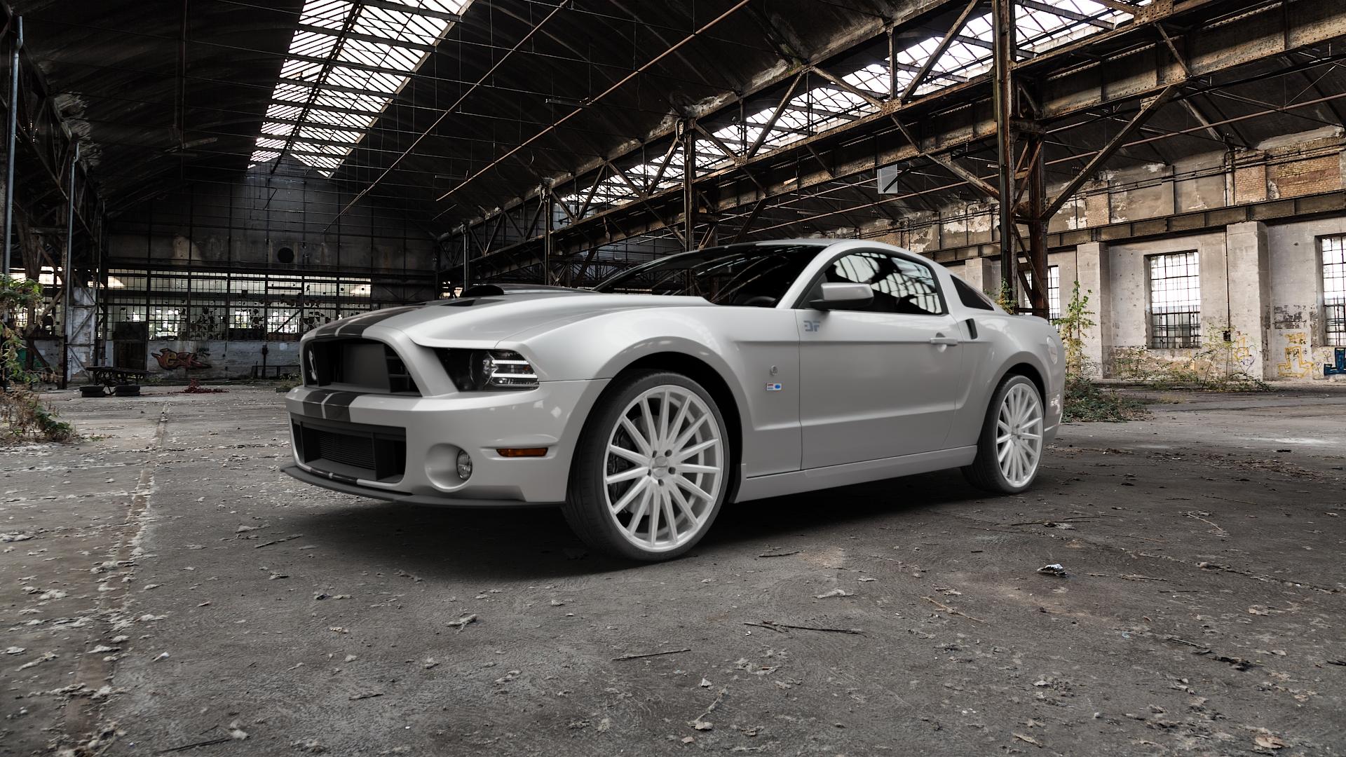 Vossen VFS2 Flat Face Silver Polished Felge mit Reifen silber in 21Zoll Alufelge auf silbernem Ford Mustang V Coupe ⬇️ mit 15mm Tieferlegung ⬇️ Old Industrial Hall_max5000mm_2022 Frontansicht_1