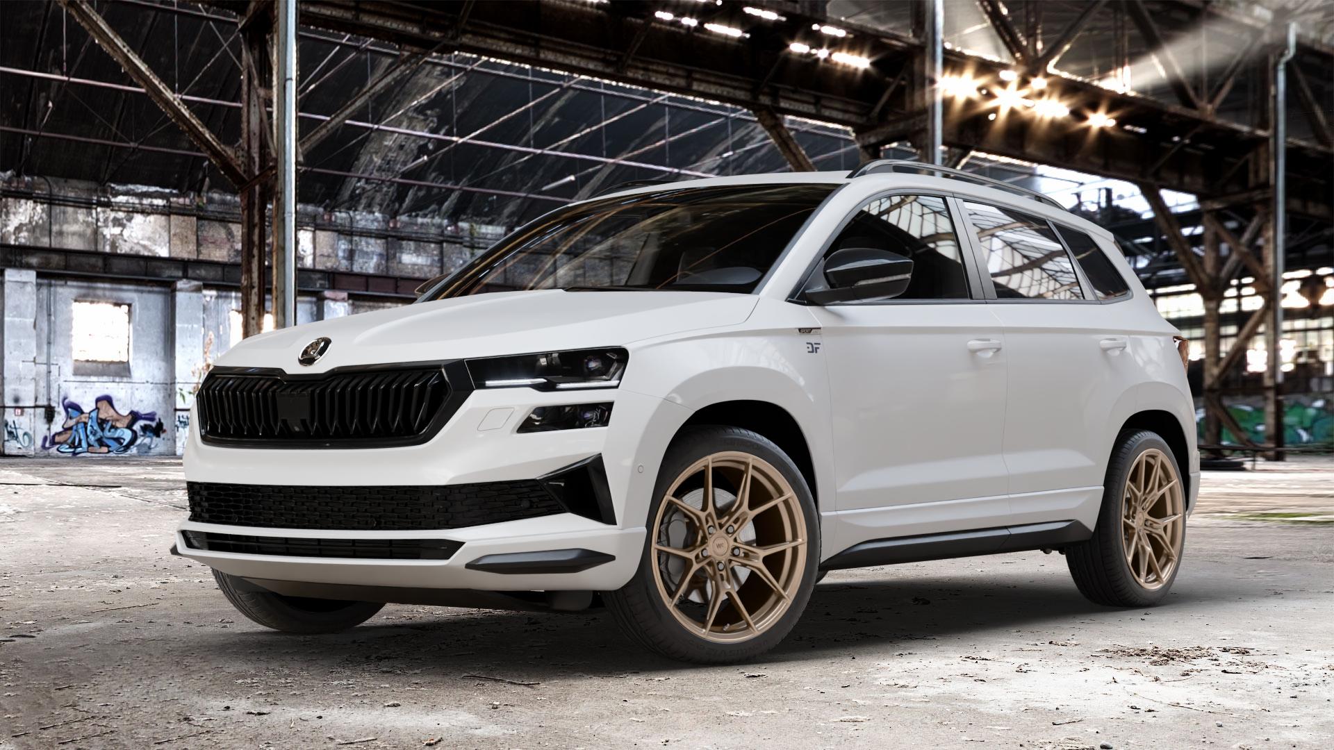 Wheelforce RACE.ONE SATIN BRONZE Felge mit Reifen in 19Zoll Winterfelge Alufelge auf weissem Skoda Karoq Typ NU Facelift ⬇️ mit 15mm Tieferlegung ⬇️ Old Industrial Hall_max_4400mm_2024 Frontansicht_1